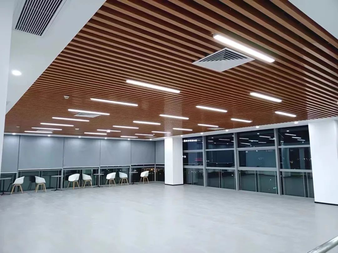 Estrategia de diseño de chapa de aluminio: protección y seguridad ambiental hermosas y duraderas, ¡los cuatro puntos principales para ayudarlo a crear el espacio perfecto!