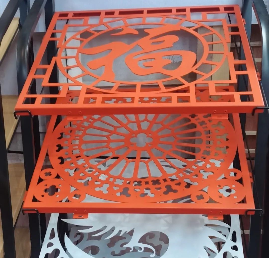 Hoy para presentarle la compra de consideraciones de flores de la ventana de aluminio